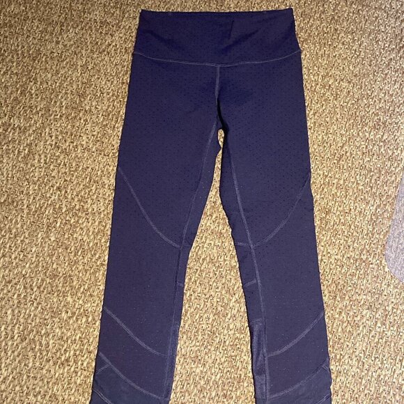 Lululemon Emerge Renewed Crop *Full-On Luon Shine Dot Black Grape - Picture 1 of 9